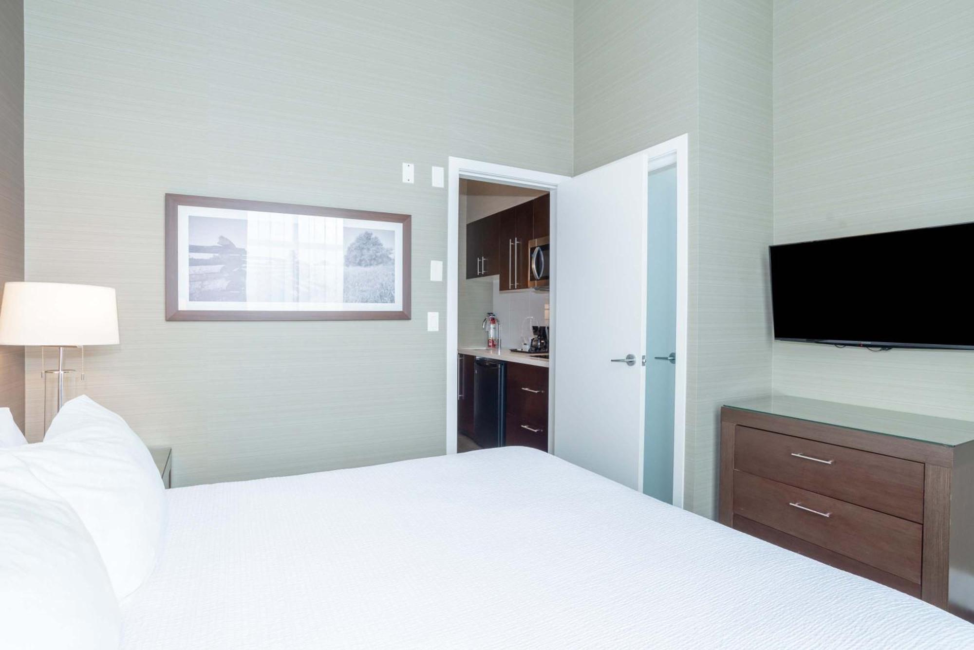 Sandman Hotel Abbotsford Airport Exteriér fotografie