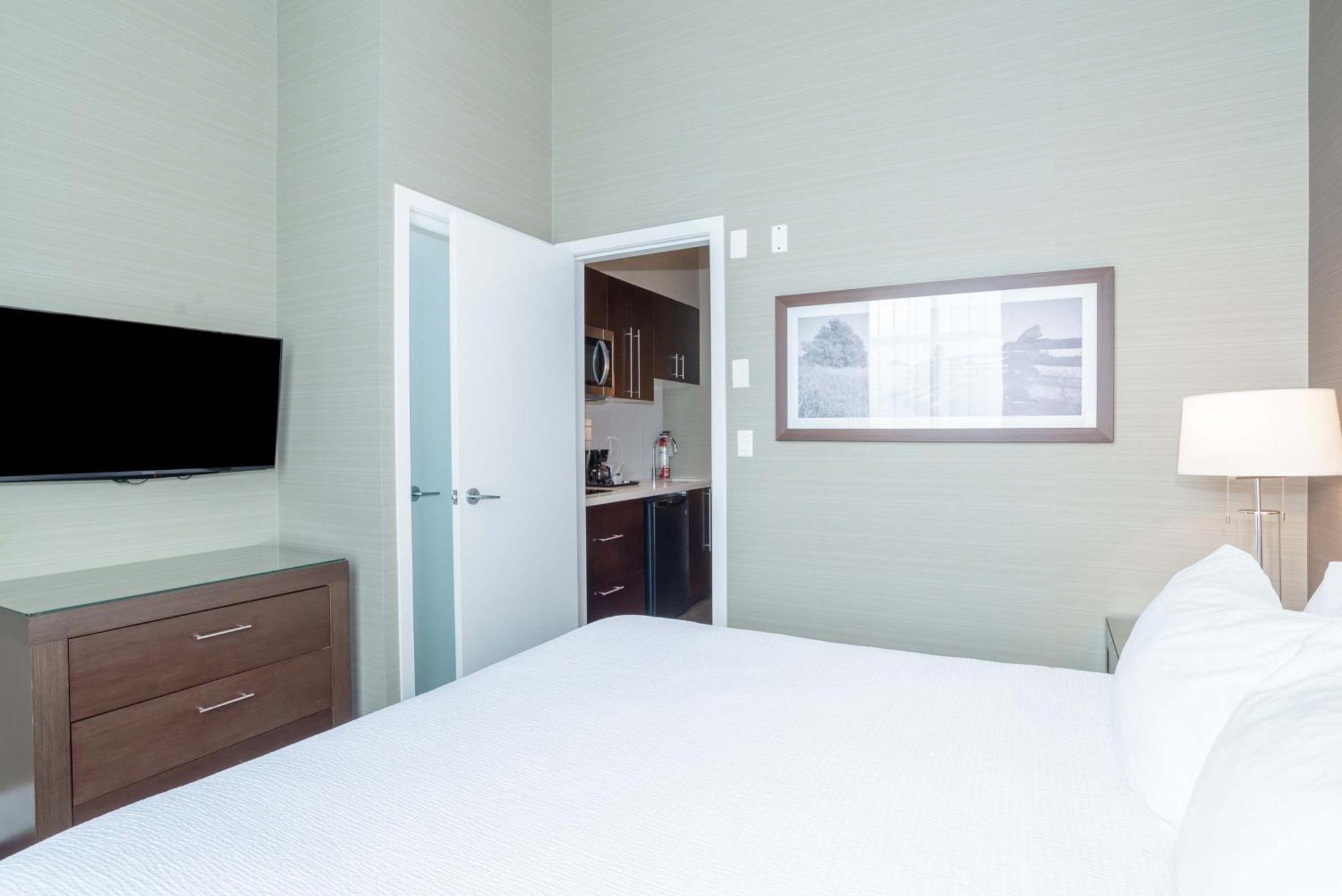 Sandman Hotel Abbotsford Airport Exteriér fotografie